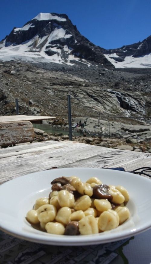 Hiking Valsavarenche